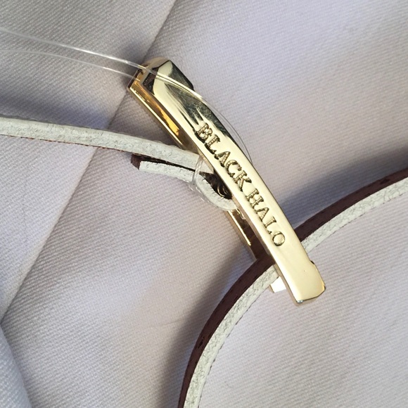 Black Halo Jackie Cap-Sleeve Wide- Leg Jumpsuit - Picture 7 of 14